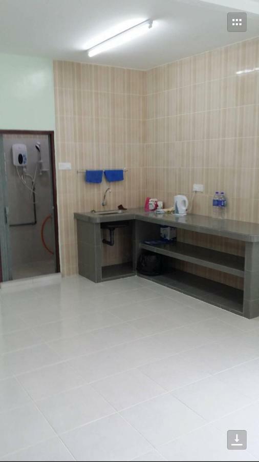 Coral Homestay Pekan Pangkor Eksteriør bilde